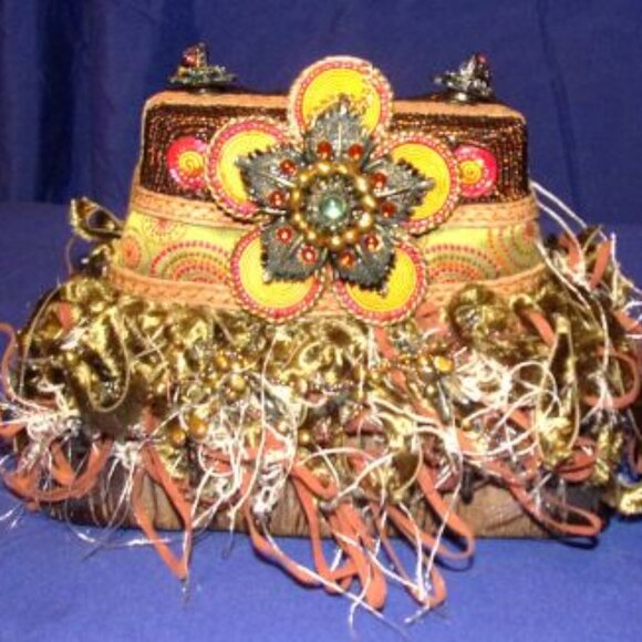 JEWELED BEADED LEATHER - Picture 1 of 4